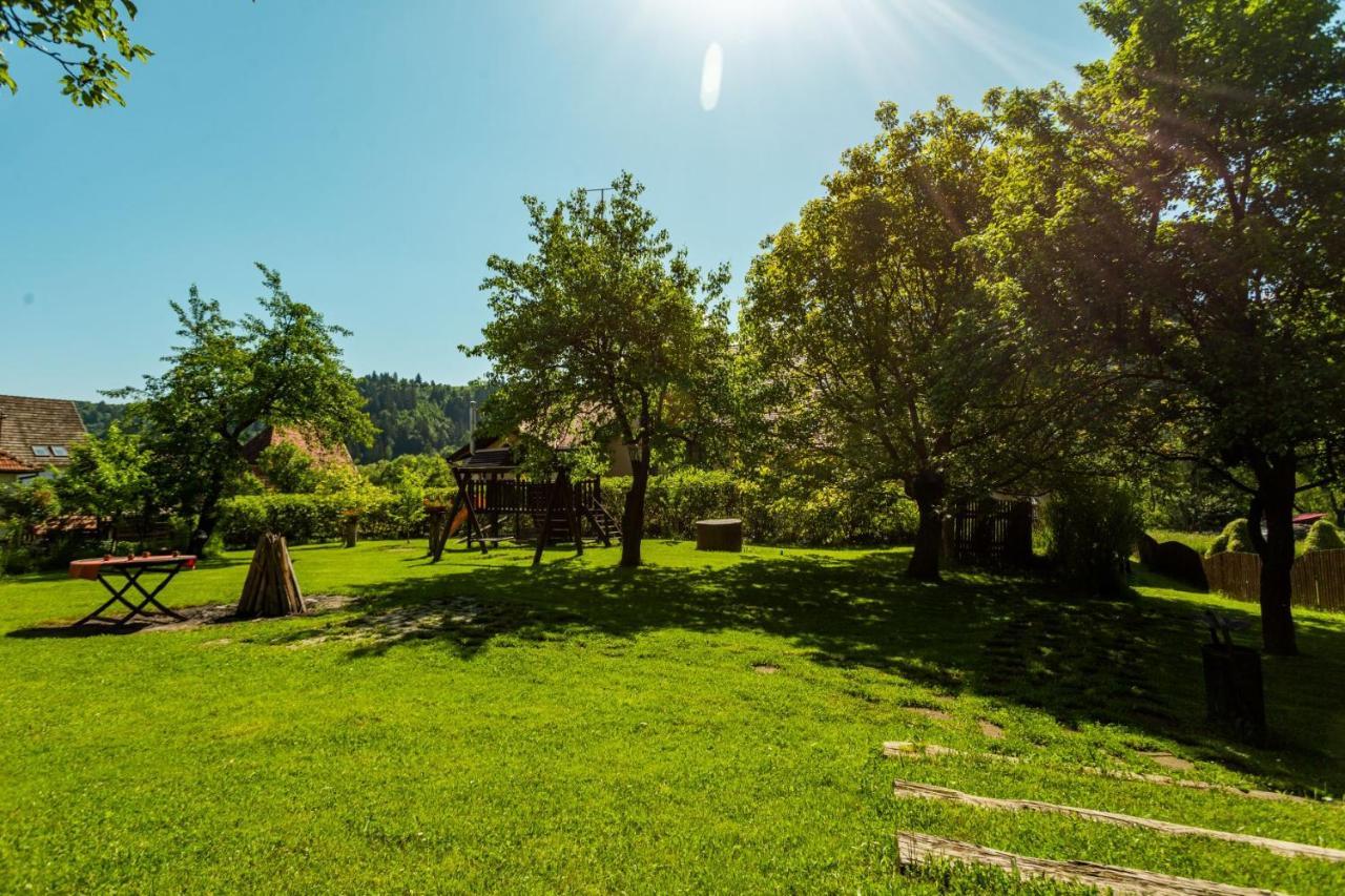 Hotel Turnul Moieciu de Jos Zewnętrze zdjęcie